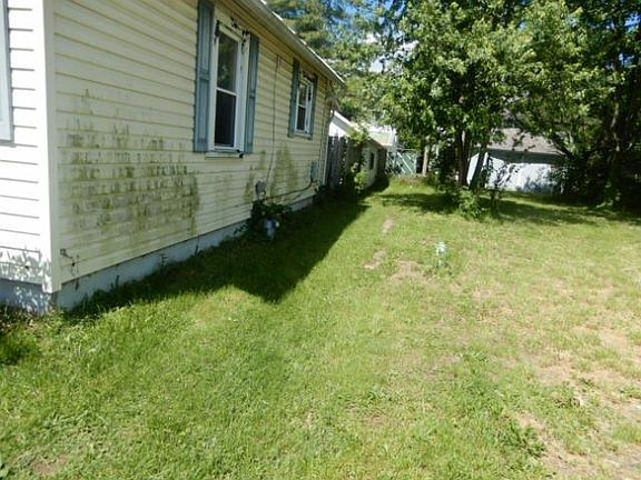2nd image of 287 Charles St