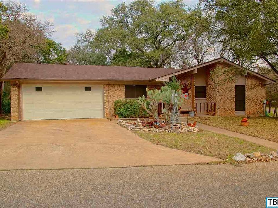 1st image of 11 S Cliffwood Cir