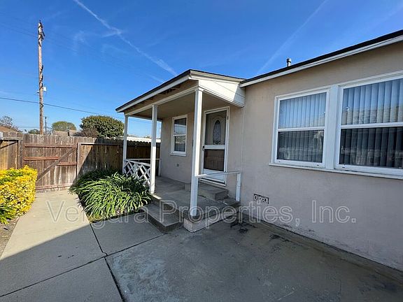 3rd image of 17219 Crenshaw Blvd