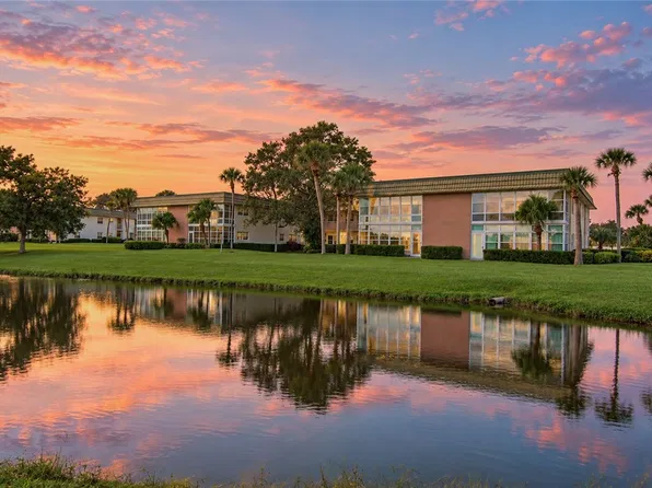 40 Vista Gardens Trl APT 202, Vero Beach, FL 32962