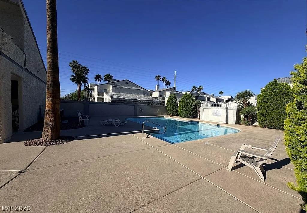 2 bed, 2.0 bath, 1038 sqft, $1,650 — Photo 3