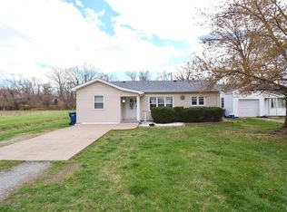1003 Pace Ave, Mount Vernon, IL 62864