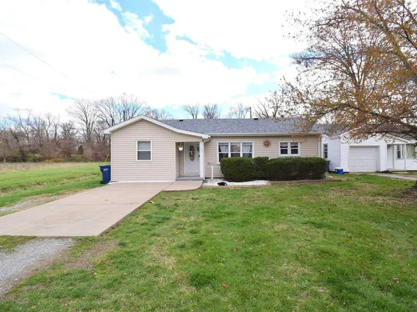 1003 Pace Ave, Mount Vernon, IL 62864