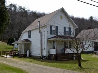 163 Main St, Lopez, PA 18628