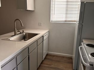 1905 8th St #4, Redding, CA 96001