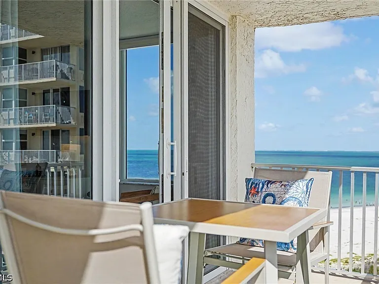 7330 Estero Blvd #906 — Photo 21