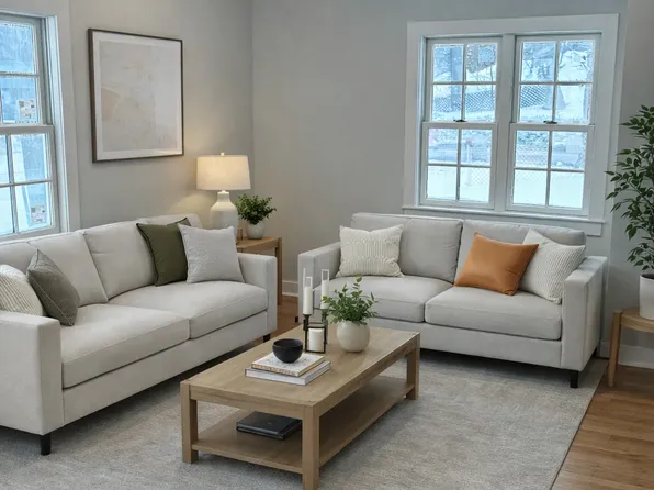 16 Jennings Ave, Patchogue, NY