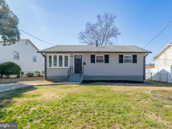 7921 Grant Dr, Lanham, MD 20706