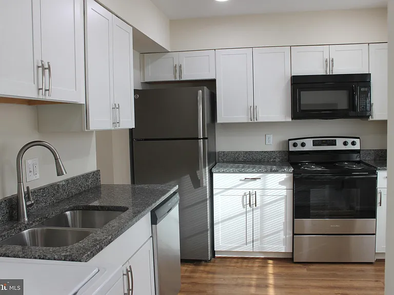 10130 Shiloh Ct — Photo 3