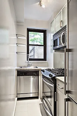 Rented by Halstead Real Estate | media 8
