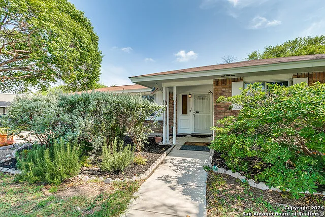 123 Stardream Dr — Photo 3