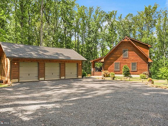 3rd image of 6040 Pignut Mountain Dr