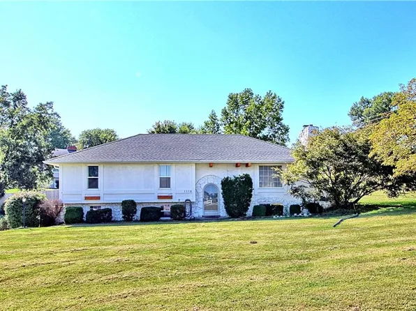 1118 N Leonard Rd, Saint Joseph, MO 64506