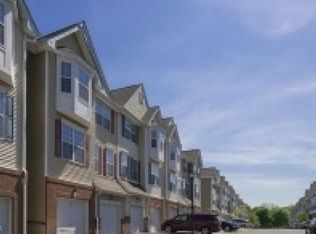 77 Conover Ter, Lebanon, NJ