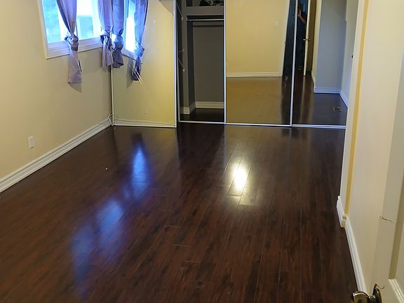 Master bed room with access to the backyard