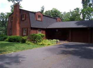 15 Ruth Dr, Wilbraham, MA 01095