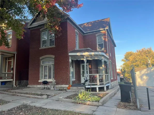 212 N 6th St, Hannibal, MO 63401