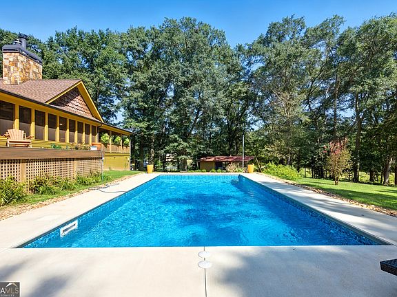 4th image of 1320 Burroughs Rd