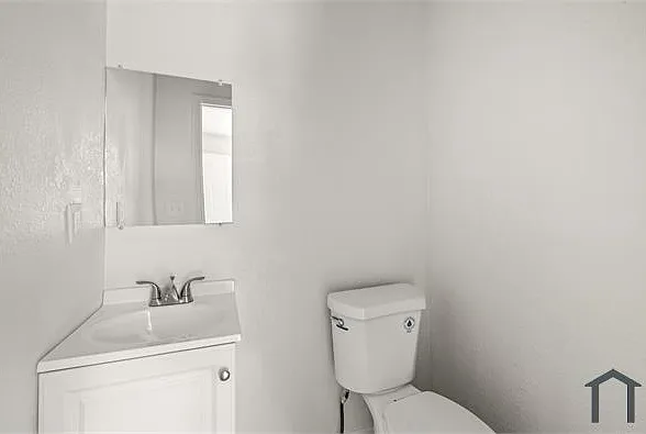 1893 Princeton Ct SW — Photo 2