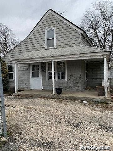 1st image of 235 Westbury Avenue