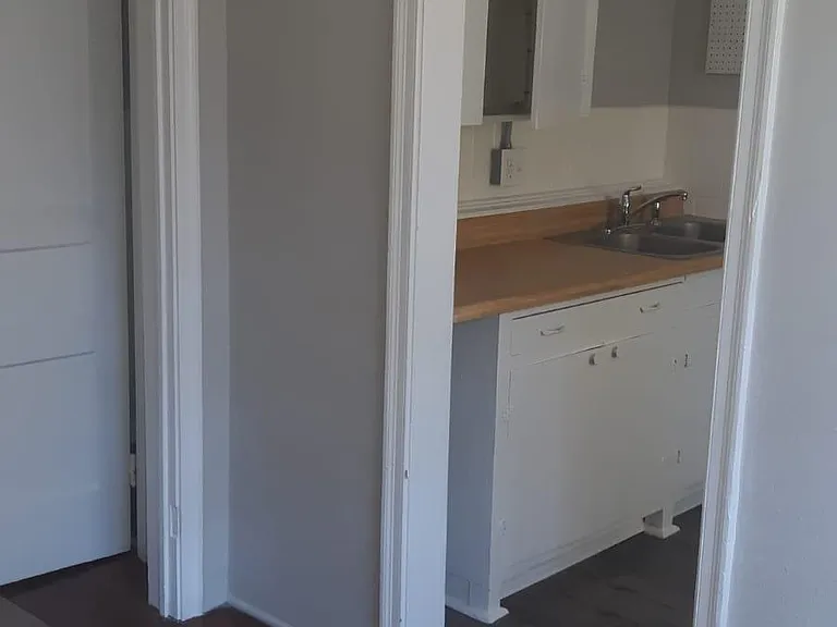 1413 Iola Dr — Photo 7