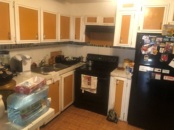 3rd image of 849 Walker Dr