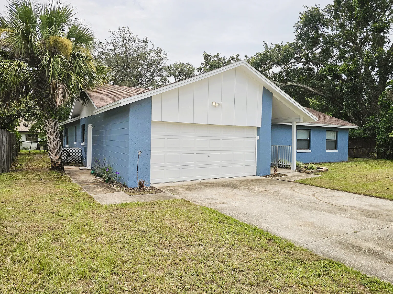 3 bed, 1380 sqft, $2,100 — Photo 2