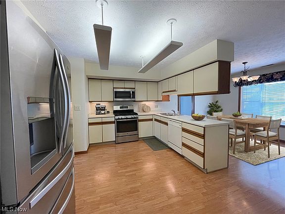 3rd image of 2063 Williamston Ct
