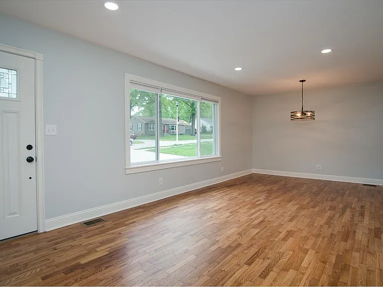 8811 Craig Dr — Photo 4