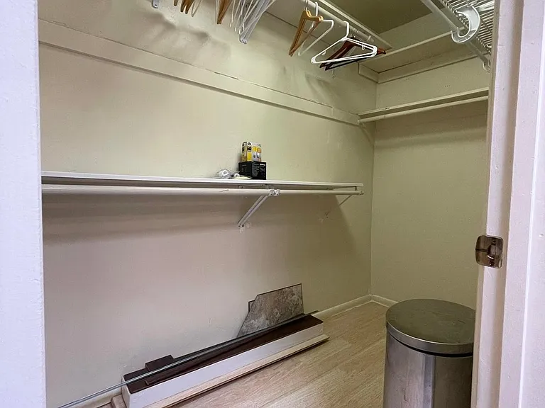 333 W Leroux St #A5 — Photo 13
