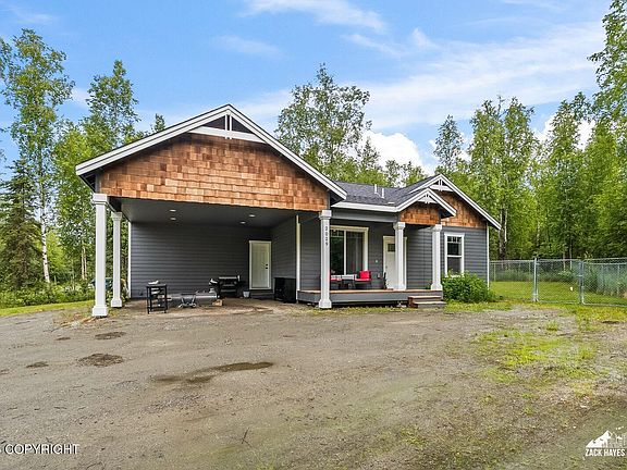 3rd image of 2029 S Leora Dr