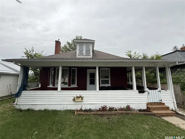 1452 99th Street, North Battleford, SK S9A 0R1