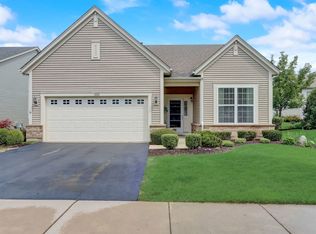 1111 Heathrow Ln, Aurora, IL 60502