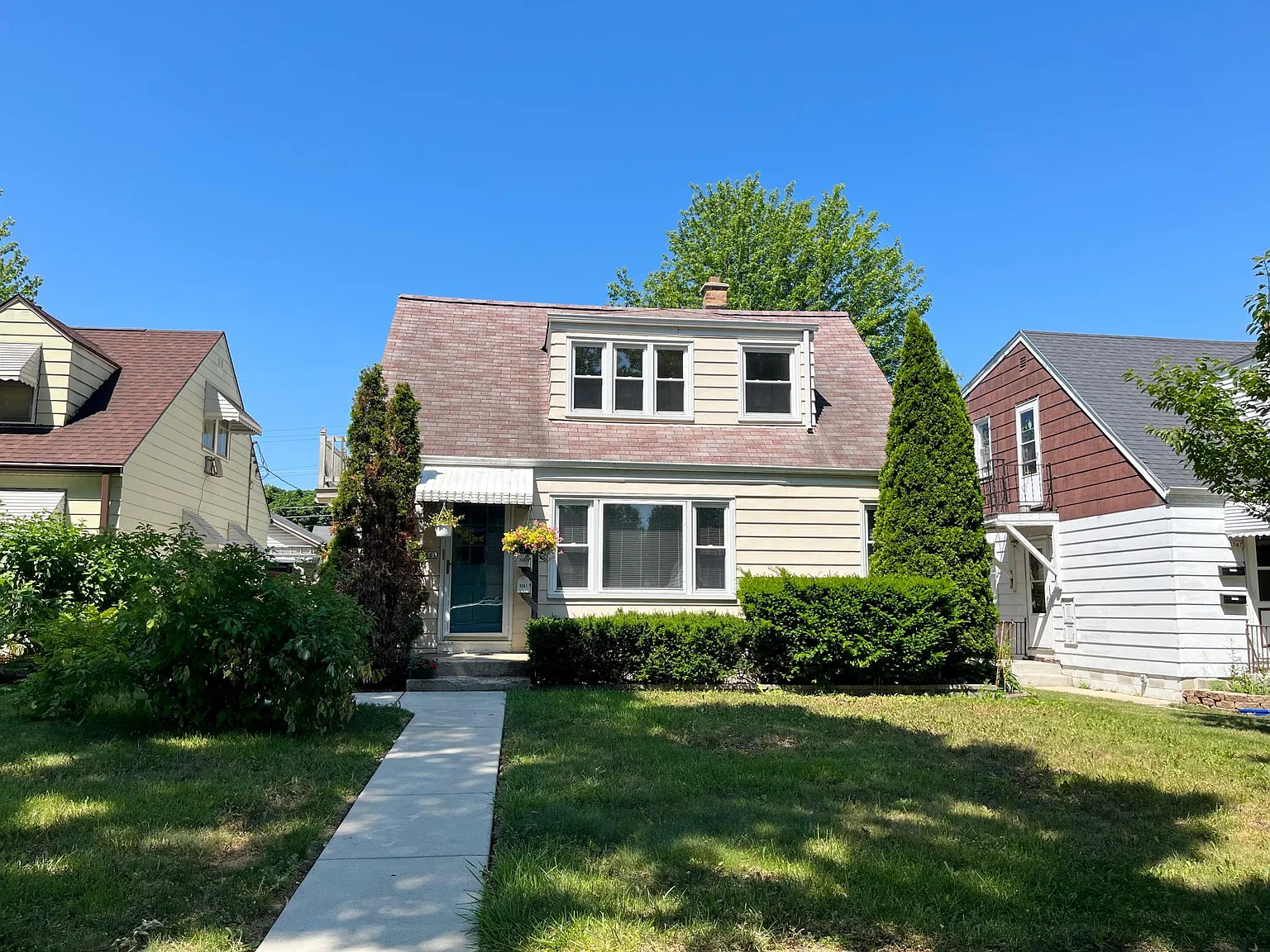 2 bed, 840 sqft, $935 — Photo 1