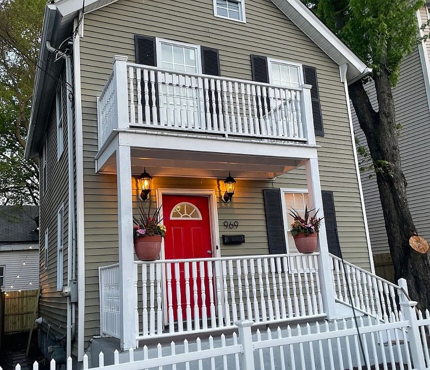 1st image of 969 Maplewood Ave