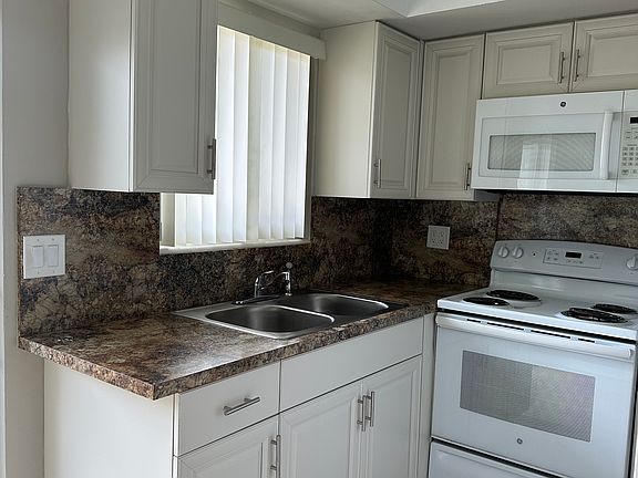4th image of 2160 NE 44th St #G