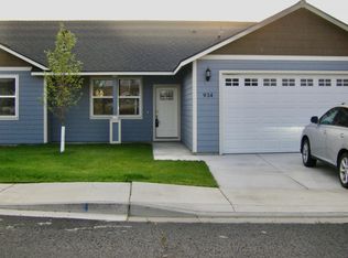 934 SE Maui Ln, Madras, OR 97741