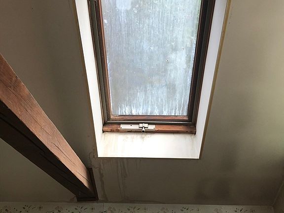 5th image of 170 Bradley St