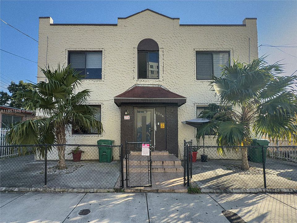 1st image of 1376 NW 35th St