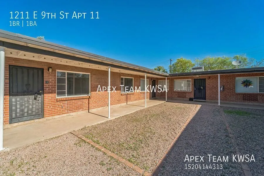 $815 Available This FALL!! 1 bedroom/1 bathroom near U of A! — Photo 2