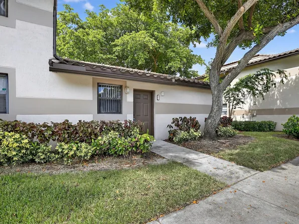 9953 Nob Hill Court #9953, Sunrise, FL 33351