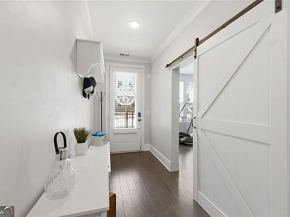 5th image of 406 Hargrove Ln