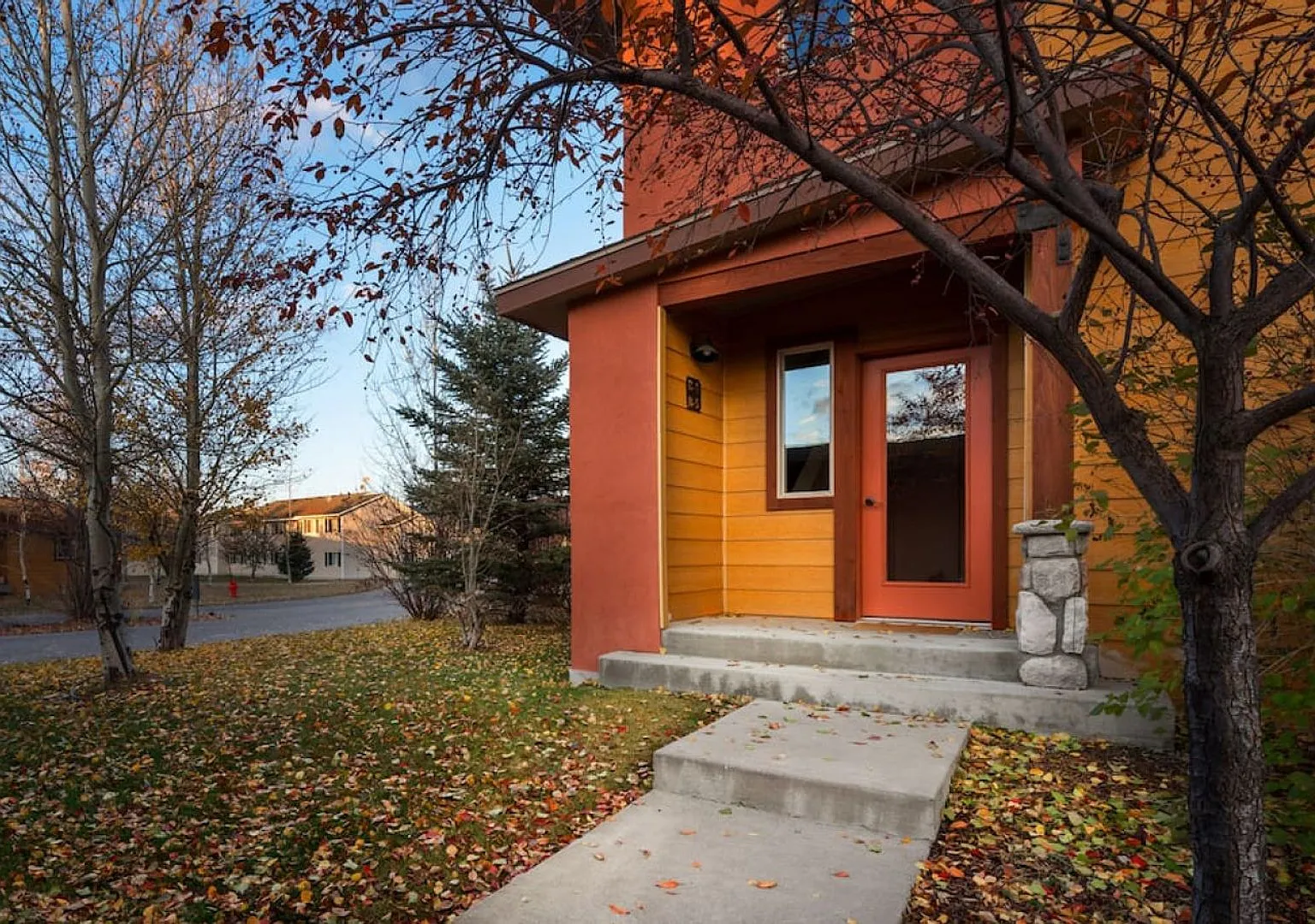 Victor Winter Seasonal Rental - Flexible lease terms — Photo 1