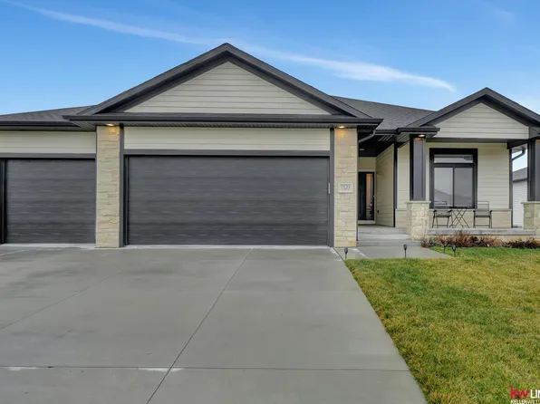 7521 S 78th St, Lincoln, NE 68516