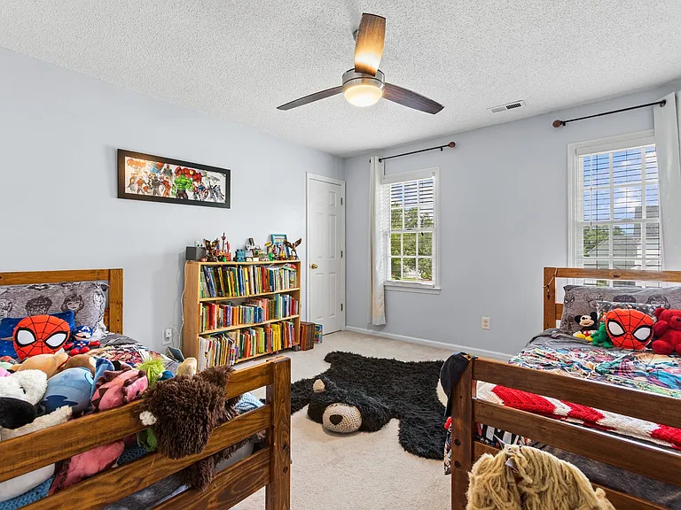 118 Archdale Dr — Photo 23