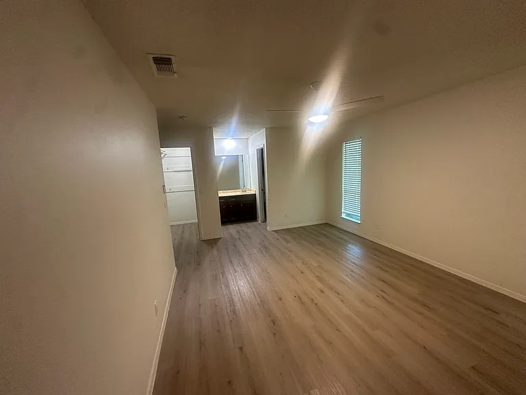2502 La Rochelle Dr — Photo 9
