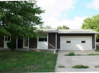 704 Tracy Ave, Augusta, KS 67010