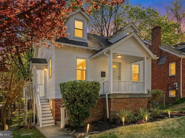 3731 Oakview Ter NE, Washington, DC 20017