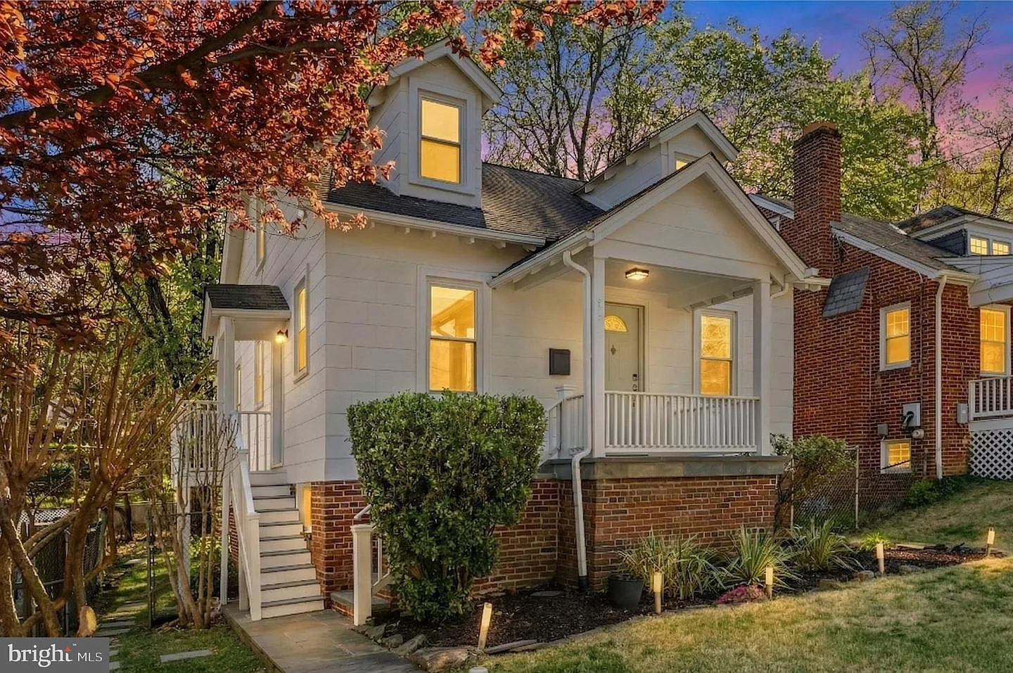 3731 Oakview Ter NE photo 1