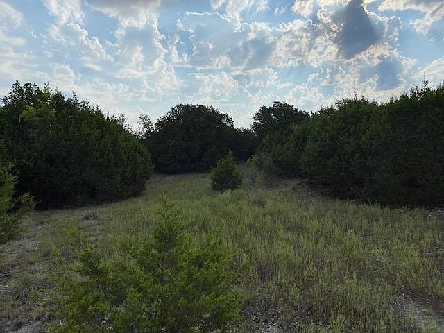 2nd image of 205 Rocky Ridge Ln